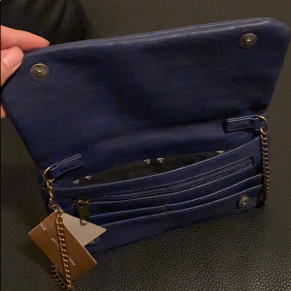 Cute Pineapple Charm Crossbody Bag - Picture 6 of 6